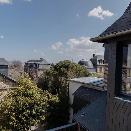 Hotell La Maison De Lucie 3*