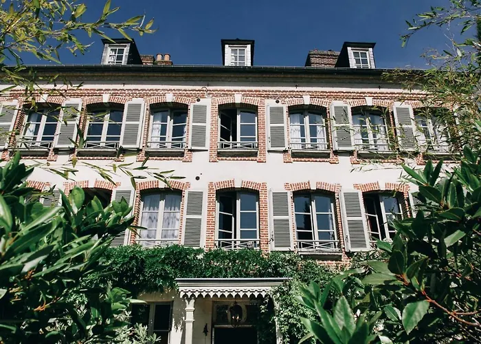 La Maison De Lucie Hotell 3*