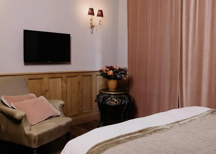 Otel La Maison De Lucie 3*