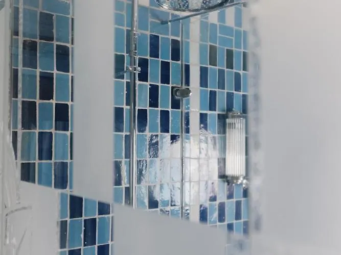 La Maison De Lucie Hotell 3*