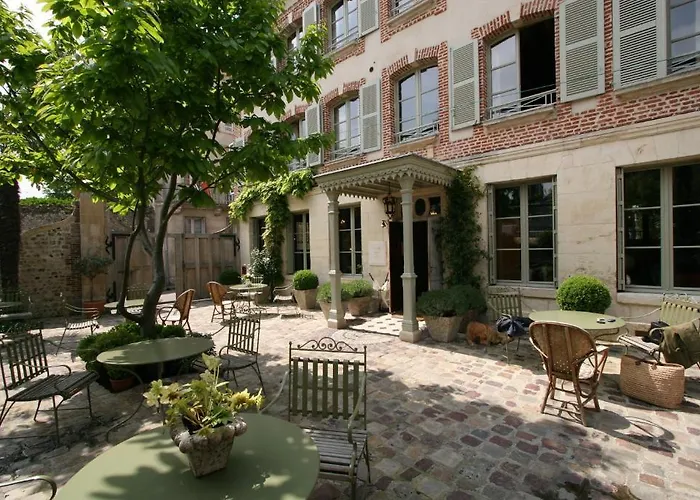 La Maison De Lucie 3*